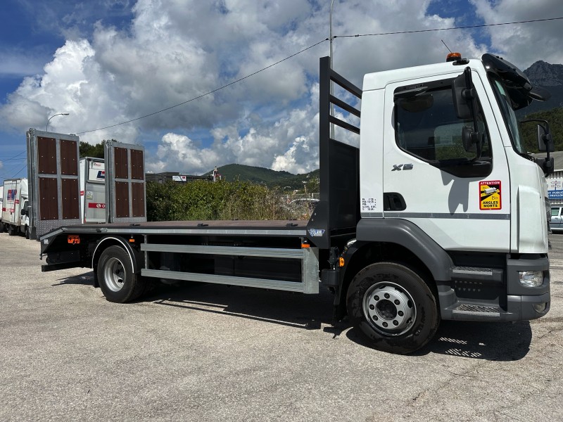 Fabrication carrosserie industrielle plateau porte-engin concessionnaire DAF Nice Alpes-Maritimes 06